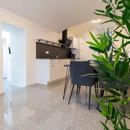 Fewomo, Moselzeit Apartment, Stilvolle Fuer Geniesser Naehe Schloss *