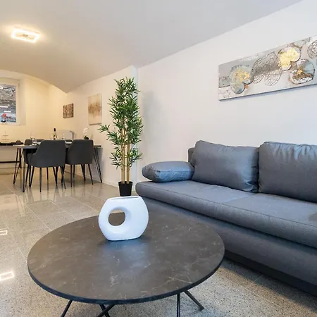 Apartment Fewomo, Moselzeit Apartment, Stilvolle Fuer Geniesser Naehe Schloss *